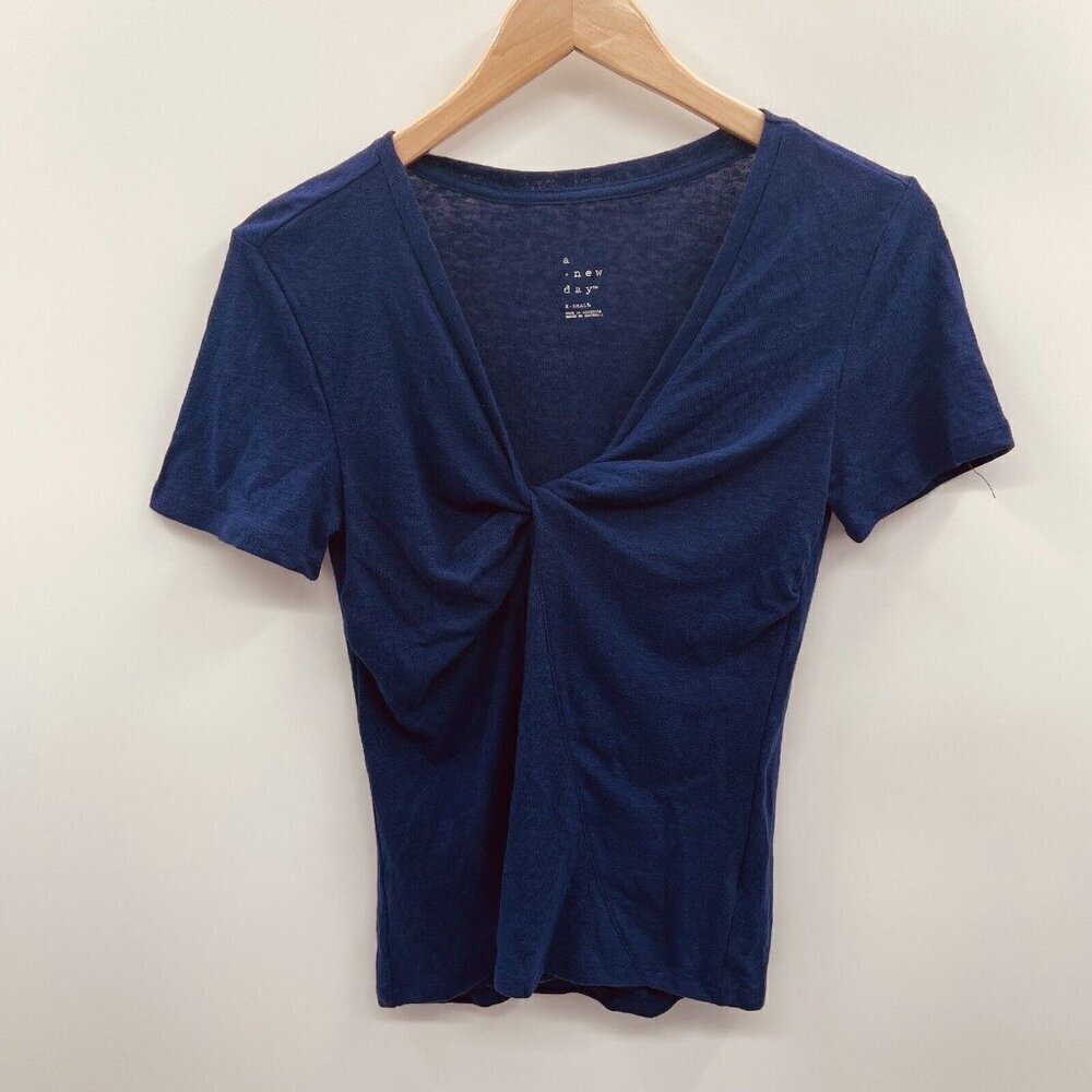 A New Day Womens Size XS Twisted V-Neck Linen Short Sleeve T-Shirt in Navy 2461